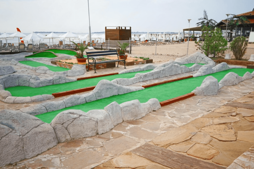 Cesped artificial mini golf